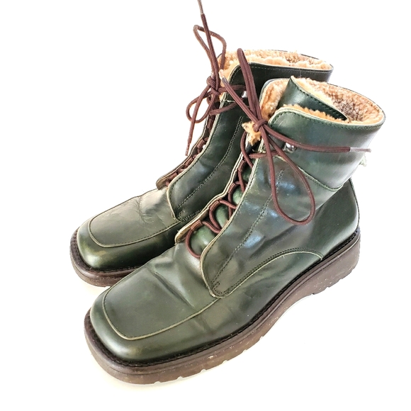 Vintage Shoes - Forest green leather booties with sherpa lining